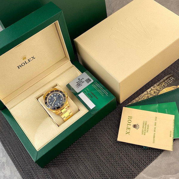 Rolex Submariner Date Yellow Gold M228238 Full Set