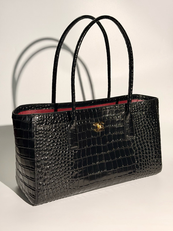 Chanel Executive Cerf Tote Black Shiny Crocodile Gold Hardware