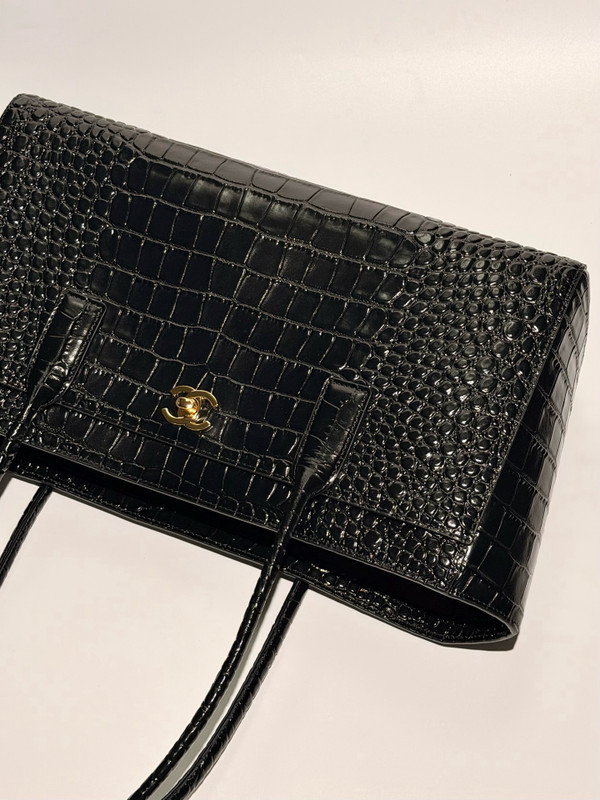 Chanel Executive Cerf Tote Black Shiny Crocodile Gold Hardware