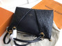 Louis Vuitton M44397 V TOTE MM