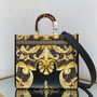 Fendi Sunshine Medium Fendace Printed FF leather shopper Black 