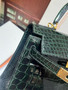 Hermès  Kelly 28 Emerald Niloticus Crocodile Gold Hardware 