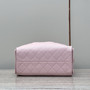 Chanel SPRING-SUMMER 2025   CHANEL 25 SMALL HANDBAG LIGHT PINK