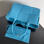 Bottega Veneta Arco Tote - Parakeet Blue