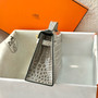 Hermès Kelly Pochette Matte Alligator / Mississippiensis (Gris Tourterelle GHW)