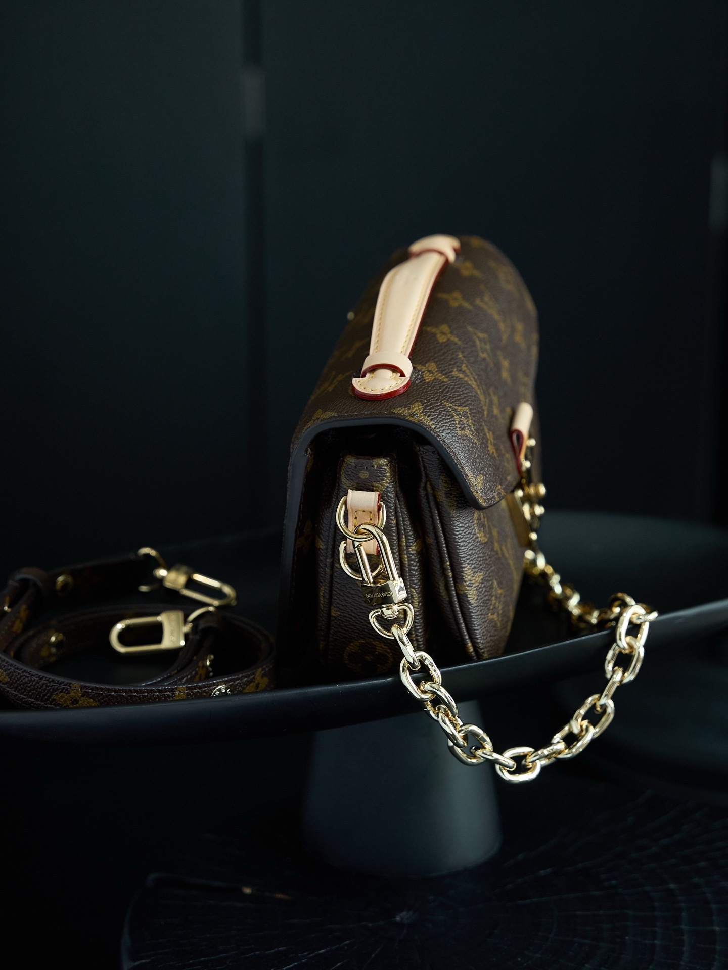 LOUIS VUITTON M46279 Pochette Métis East West Bag - BVPRIVE