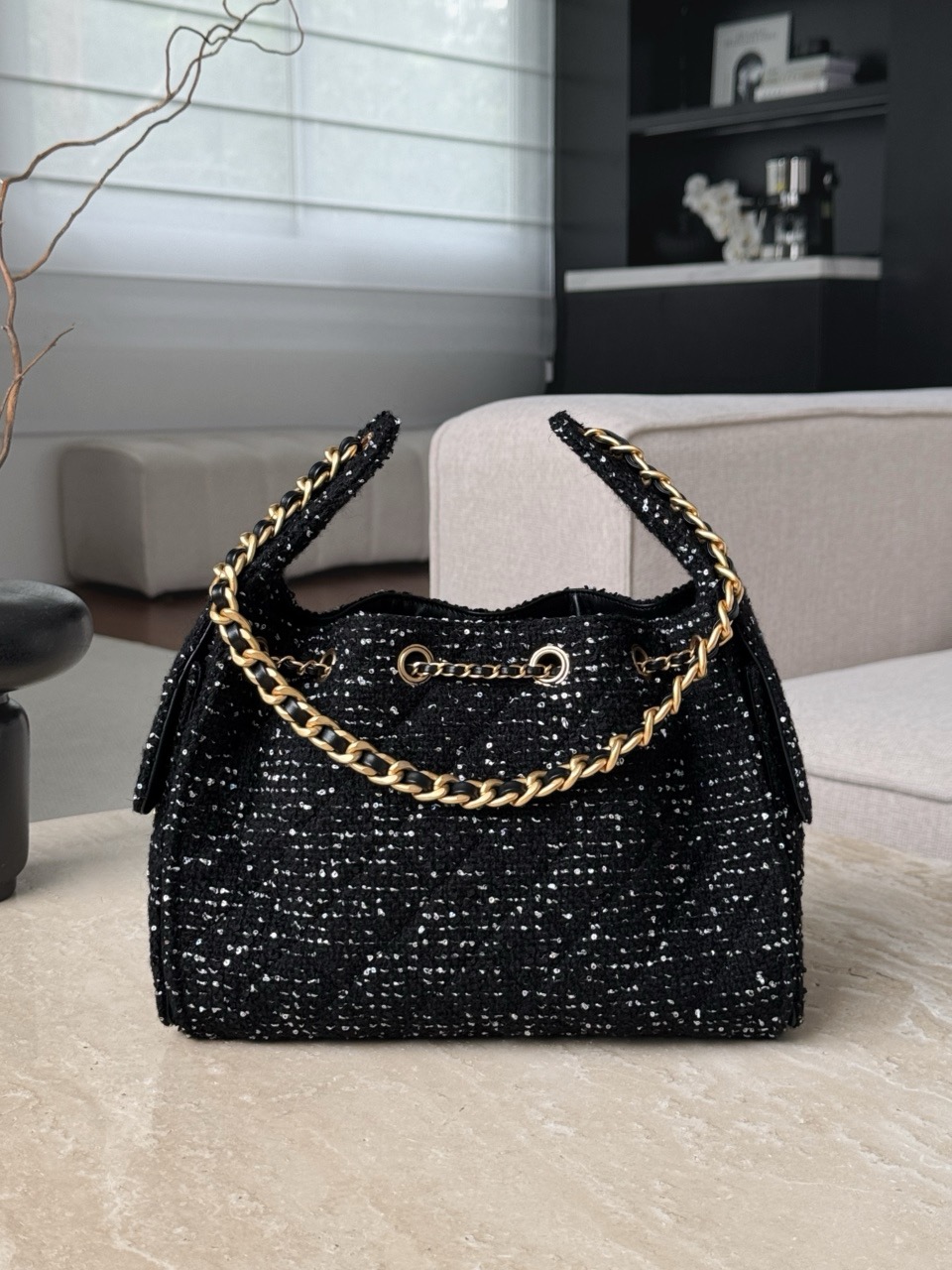 CHANEL 2024/25 Métiers d'art CHANEL 25 Medium Handbag Wool Tweed