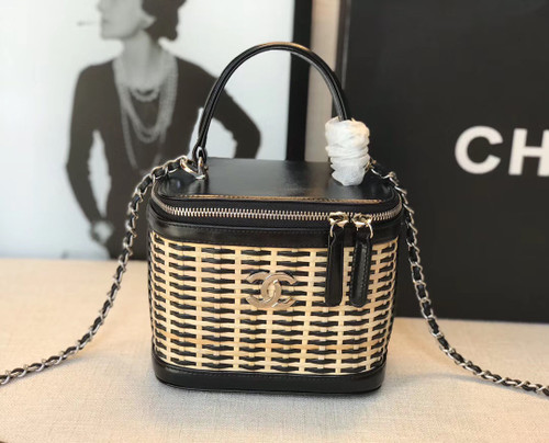 chanel vanity case 2020