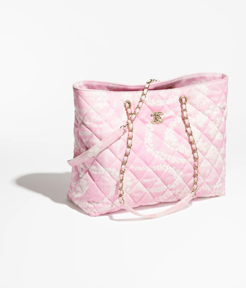 Chanel THE CHANEL COCO BEACH 2025 COLLECTION SHOPPING BAG PINK