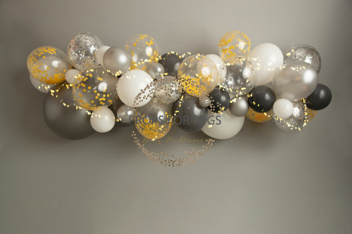 Dove Grey and Gold balloon arch 