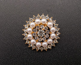 1 1/4" Old Gold Round Brooch with Clear Rhinestones and White Pearl - Pack of 12