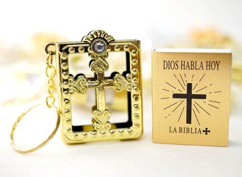 1.5" Gold Spanish Mini Bible Keychain Favor - Pack of 12