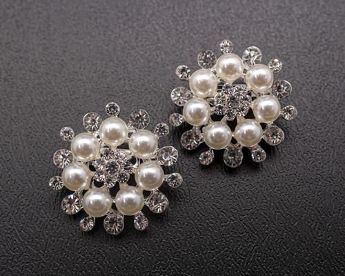 1 1/4" Silver Round Flower Brooch with Clear Rhinestones and White Pearl - Pack of 12 1 1/4" Silver Round Flower Brooch with Clear Rhinestones and White Pearl - Pack of 12