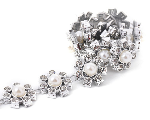 1/2" x 10 Yard Silver Plastic Flower Faux Pearl Rhinestone Trim