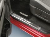 Dodge, Ram Einstiegsleistensatz Vorne und hinten