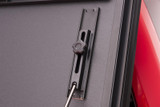 13-18 Ram 1500 (Bed Length: 76.3Inch) Laderaumabdeckung - BAKFlip MX4 - 6ft4in - Mit Ram Box
