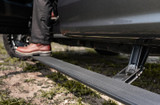 19-23 Ram 1500 Trittbrett Fahrerkabine - AMP Extreme - Aluminium - Schwarz - Elektrisch anklappbar - Beleuchtet Links und Rechts