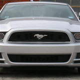 10-14 Ford Mustang Emblem Kühlergrill - Running Pony - Chrom Vorne