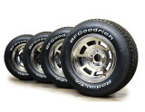 80-82 Chevrolet Corvette Wheel and Tire Assembly (52899198)