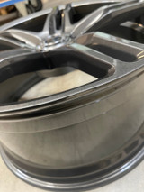 05-25 Ford Mustang Felge - Shelby CS14 - 9,5x20 Zoll - Gunmetal - Minimale Fehlstelle Vorne und hinten (53077149)