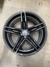 05-25 Ford Mustang Felge - Shelby CS14 - 9,5x20 Zoll - Gunmetal - Minimale Fehlstelle Vorne und hinten (53077149)