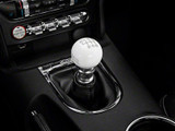 11-14 Ford Mustang (5.0) Schaltknauf Schaltgetriebe - RTR - Weiß - Graue Gravur
