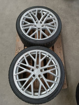15-23 Ford Mustang Komplettradsatz - Elegance E2FF - Deep Concave - 9,5x20 Zoll & 10,5x20 Zoll - Hyper Silber - Used