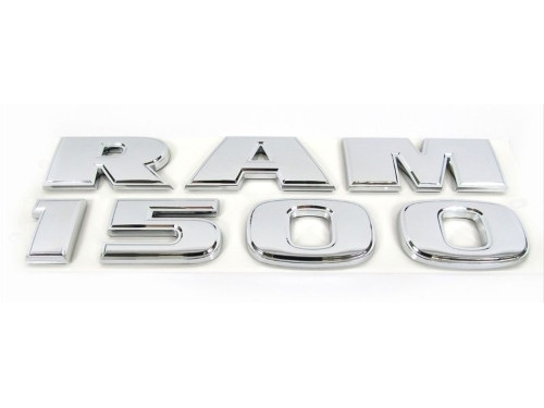 52761701-10-17-Ram-1500-Emblem-Tuer-1