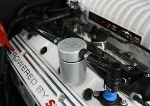 07-14 Ford Mustang Shelby GT500 Motorölabscheider - J&L 3.0 - Aluminium - Beifahrerseite - Silber Beifahrerseite