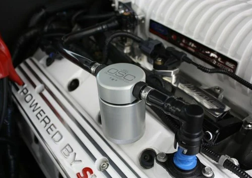 07-14 Ford Mustang Shelby GT500 Motorölabscheider - J&L 3.0 - Aluminium - Beifahrerseite - Silber Beifahrerseite