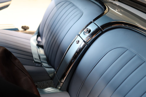56-62 Chevrolet Corvette Handschuhfach - Zierleisten mit Montagematerial