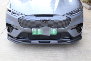 21-23 Ford Mustang Mach-E Stoßstangenansatz - EU-Modell - Carbon Matt Vorne