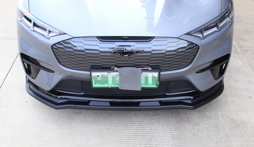 21-23 Ford Mustang Mach-E Stoßstangenansatz - EU-Modell - Schwarz Glanz Vorne
