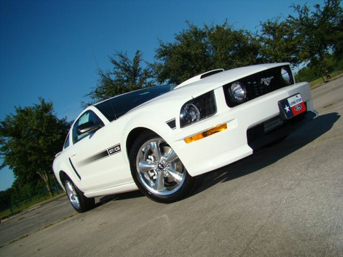 05-09 Ford Mustang Stoßfänger - GT - California Special Vorne