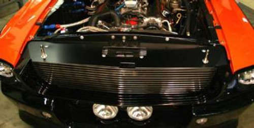 67-68 Ford Mustang Abdeckung Kühlerträger - Eleanor - Schwarz Eloxierte Aluminiumversion - Für Fahrzeuge ohne Klimaanlage - Ohne Loch für die Haubenentriegelung Vorne 67-68 Ford Mustang Abdeckung Kühlerträger - Eleanor - Schwarz Eloxierte Aluminiumversion - Für Fahrzeuge ohne Klimaanlage - Ohne Loch für die Haubenentriegelung Vorne