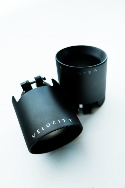 15-17 Ford Mustang GT (5.0) Auspuffblende - 101 mm Durchmesser - Schwarz 15-17 Ford Mustang GT (5.0) Auspuffblende - 101 mm Durchmesser - Schwarz