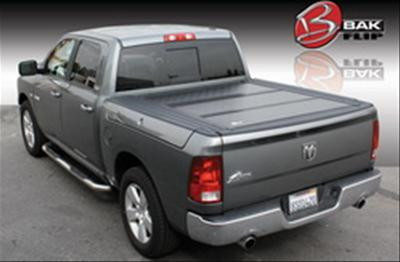 Dodge, Ram (Crew Cab Pickup - Bed Length: 67.4Inch) Laderaumabdeckung - BAKFlip G2 - Crew Cab 5ft7in - mit Ram Box und Cargo Rails - Classic Body