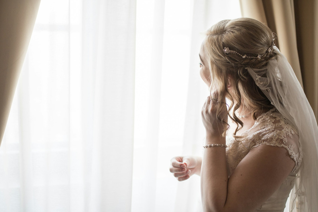 Complete Your Bridal Look with These Easy Tips