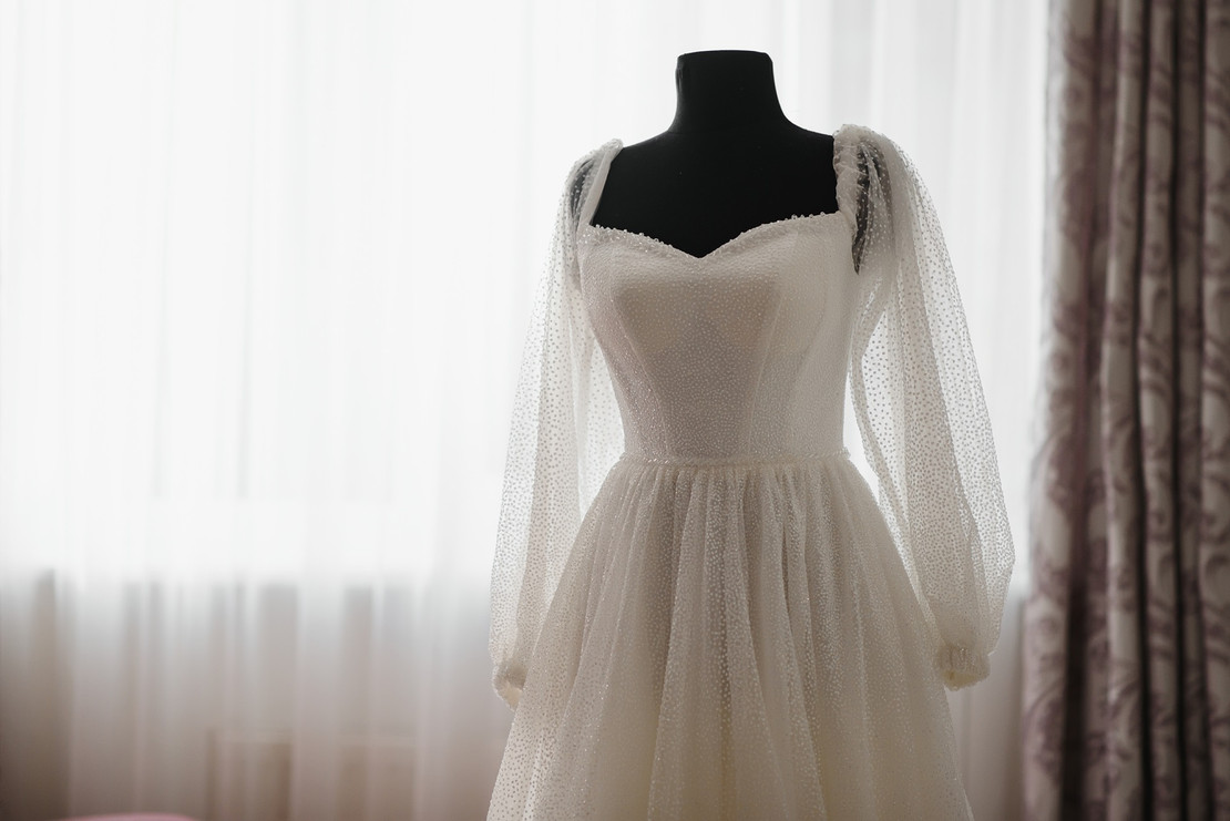 Finding a Ready-to-Wear Bridal Dress That Fits