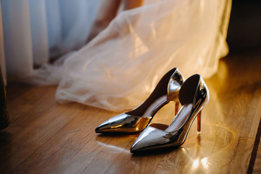 A Guide to Choosing the Right Shoes for Your Formal Gown A Guide to Choosing the Right Shoes for Your Formal Gown
