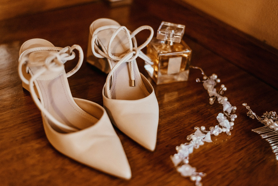 Must-Have Bridal Accessories Guide Must-Have Bridal Accessories Guide