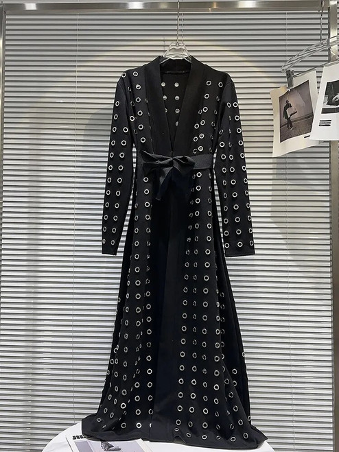 Black Hollow Out Spliced Trench