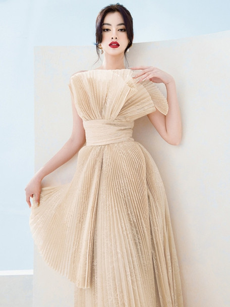 
Ethereal Pleats Camisole Soirée Gown





