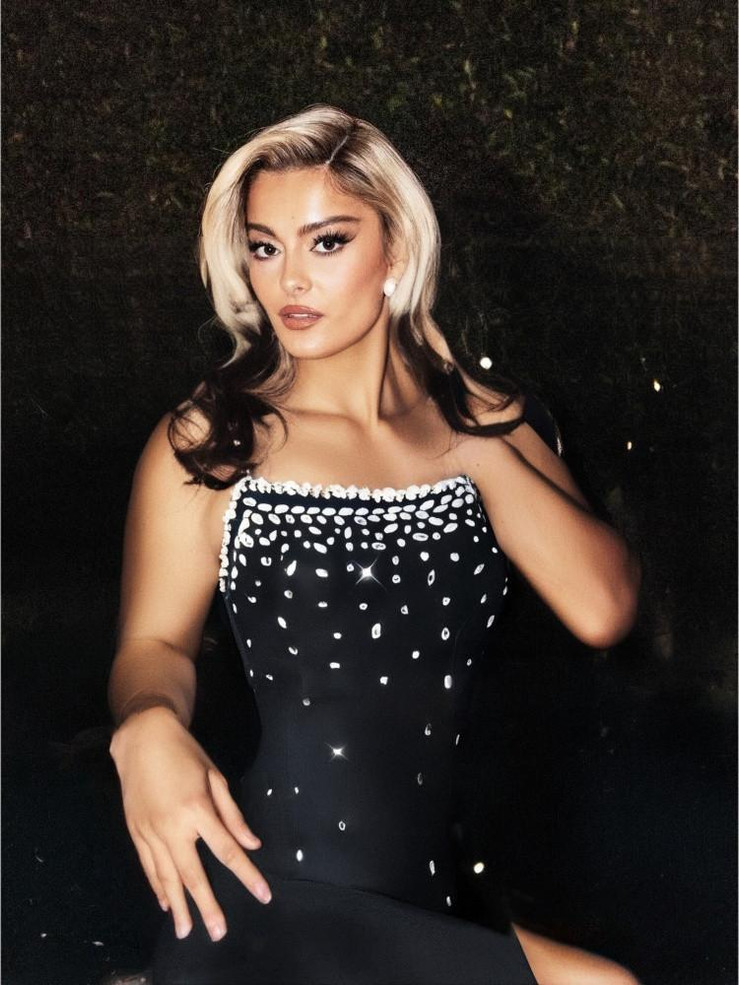 Grrly Grrls Obsidian Glimmer Gown  