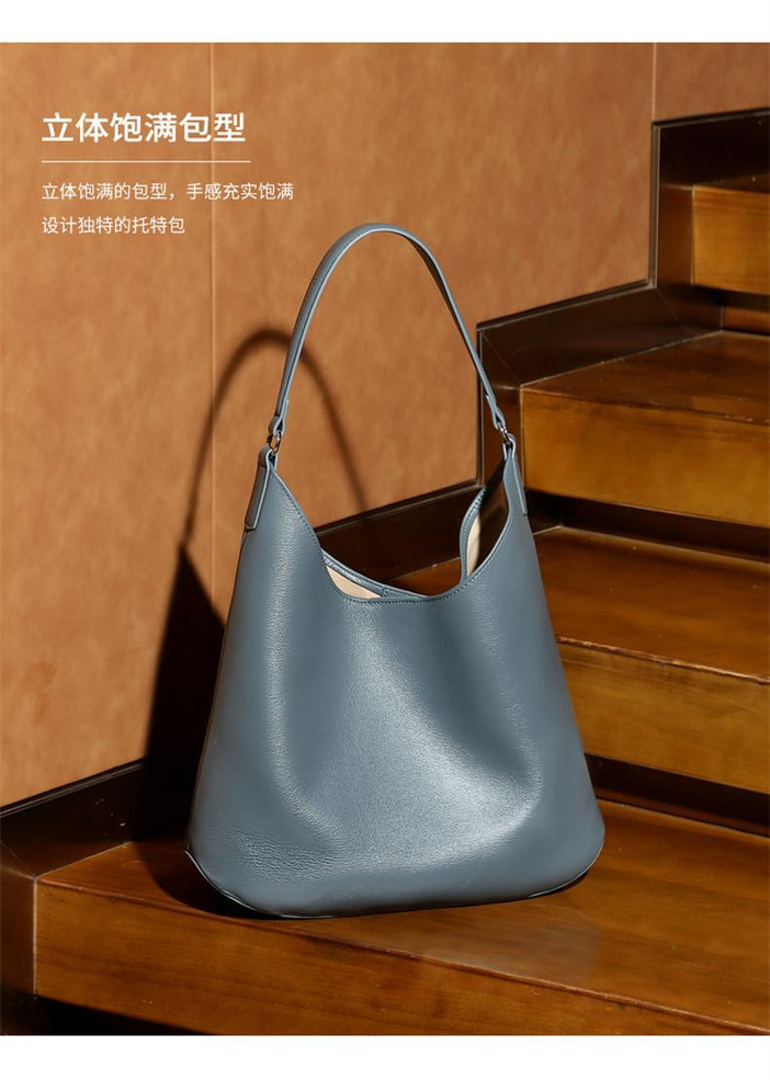 Grrly Grrls Hearthline Hobo Bag 
