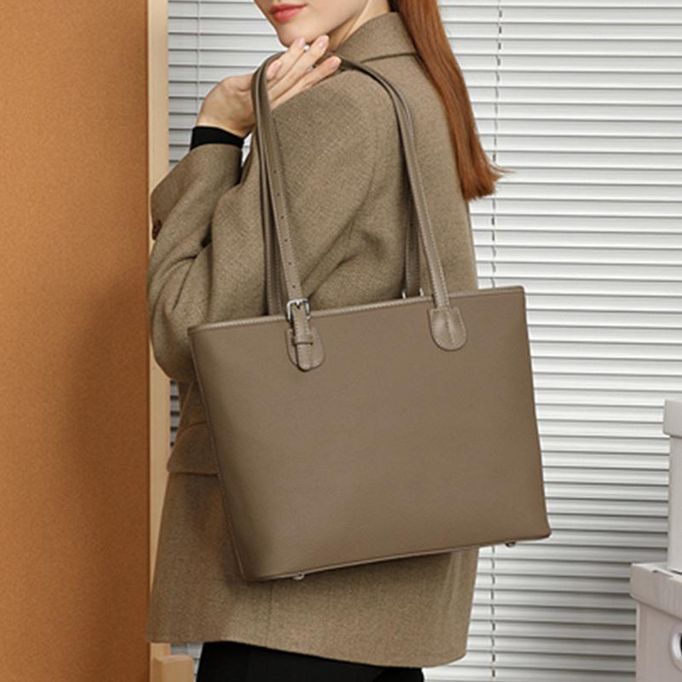 Grrly Grrls Grandmere Carryall 