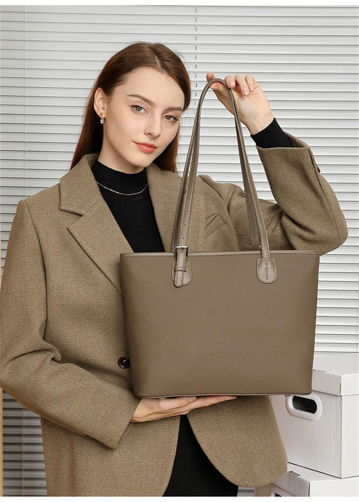 Grrly Grrls Grandmere Carryall 