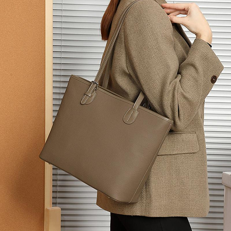 Grrly Grrls Grandmere Carryall 