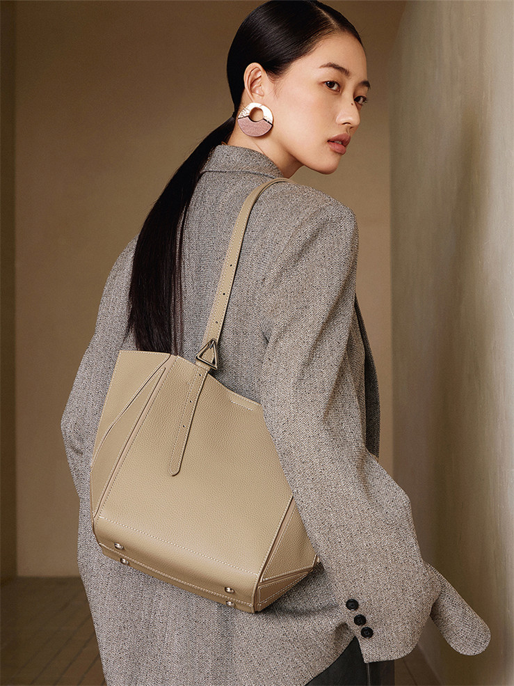 Harborline Bucket Tote