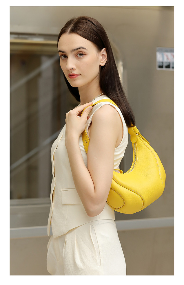  Hobo Crescent Handbag